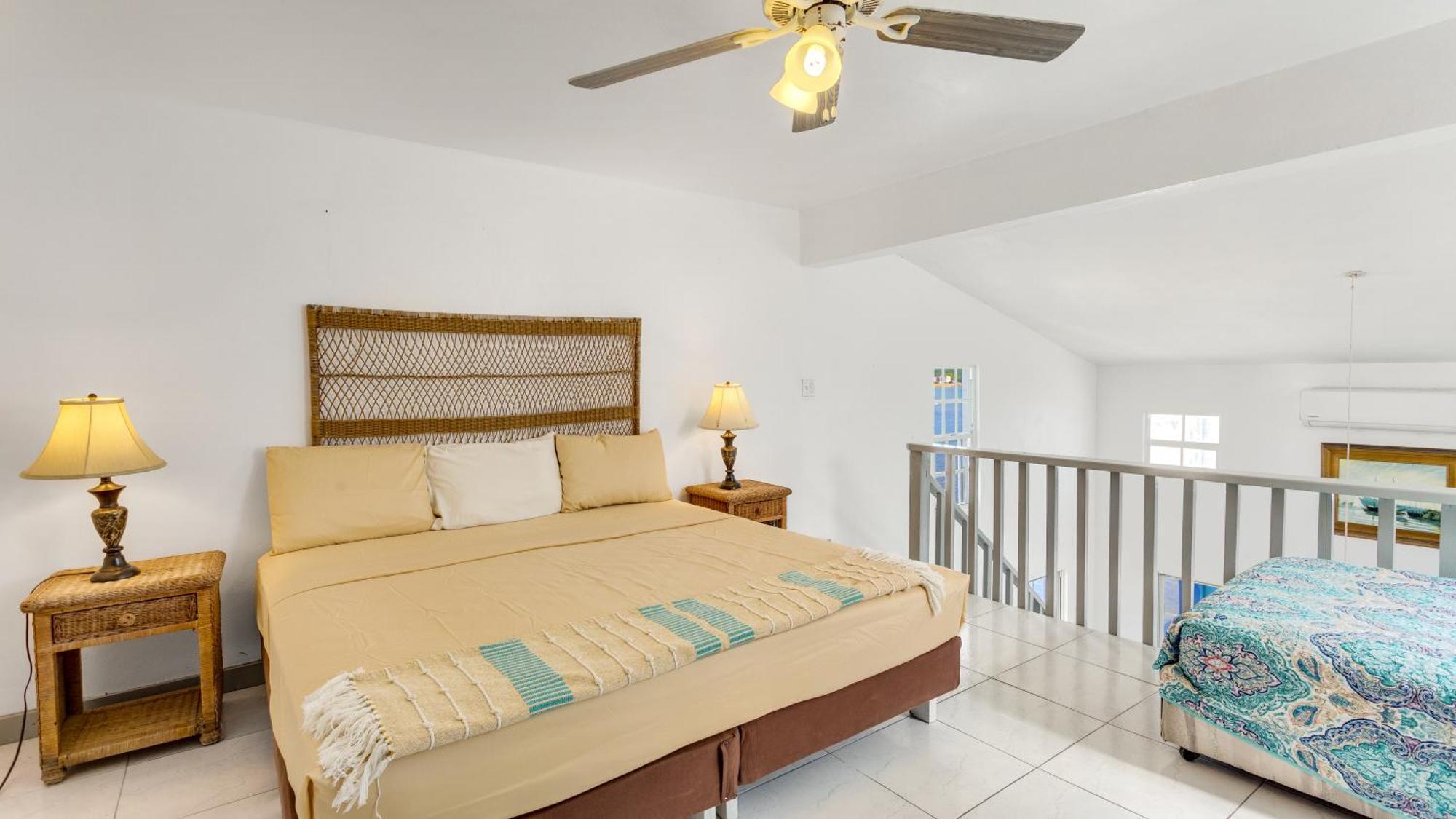 Edwards Guesthouse Sandy Ground Village Экстерьер фото